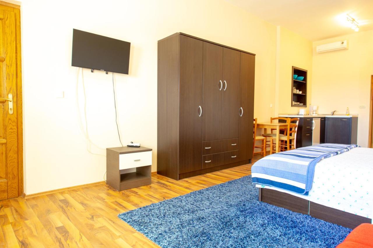 Apartments Facini Košljun Exterior foto