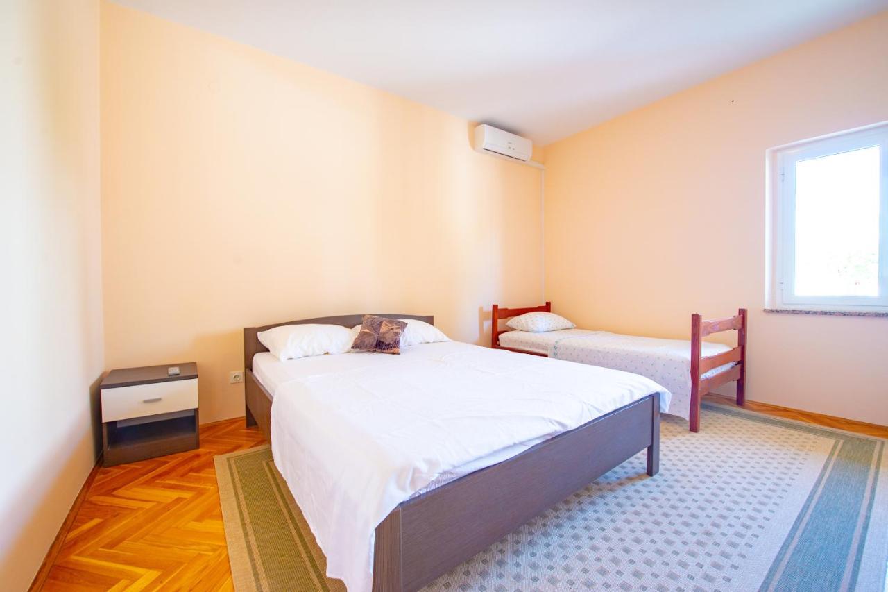 Apartments Facini Košljun Exterior foto